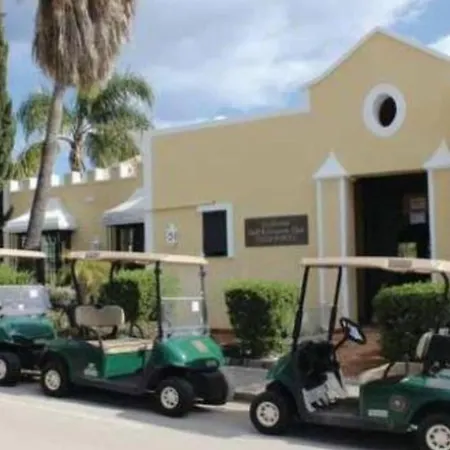 2 Bed Flat-sleeps4-pets-pool-parking-golfclub Apartment Estepona