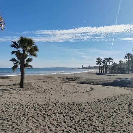 2 Bed Flat-sleeps4-pets-pool-parking-golfclub * Estepona