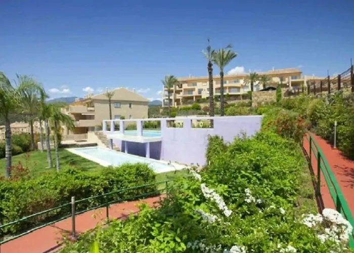 Apartment 2 Bed Flat-sleeps4-pets-pool-parking-golfclub Estepona