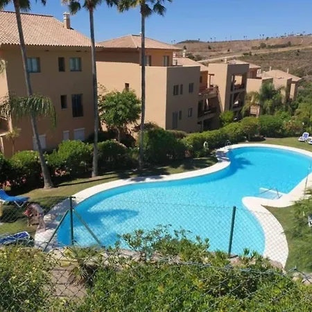 2 Bed Flat-sleeps4-pets-pool-parking-golfclub Appartement