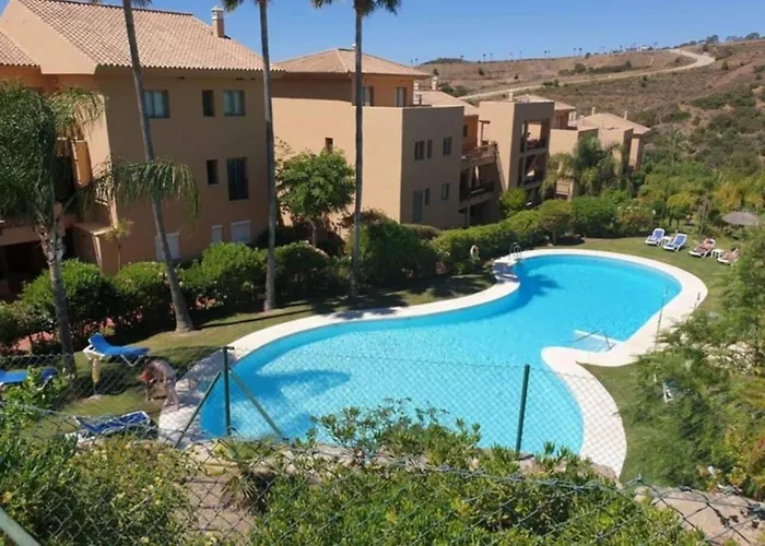 2 Bed Flat-sleeps4-pets-pool-parking-golfclub Apartamento